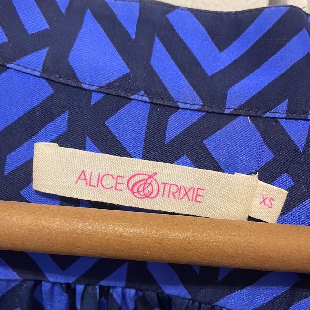 Blue Patterned Blouse - image 4